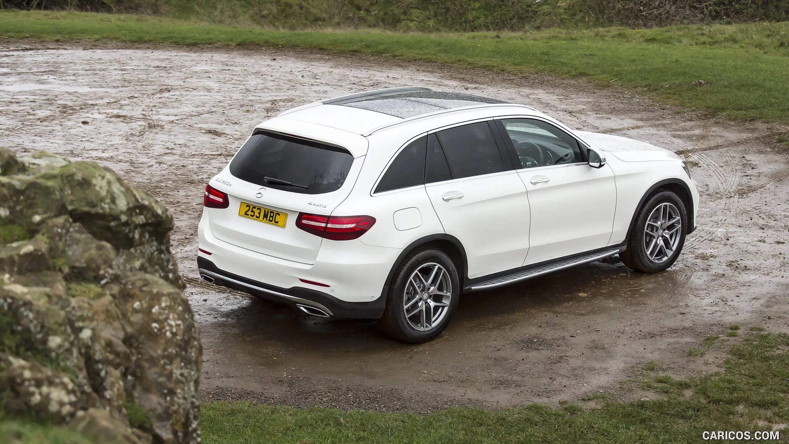 Glc 250 во владивостоке фото цены 2016 Mercedes-Benz GLC 250d 4MATIC AMG Line (UK-Spec) - Top Caricos