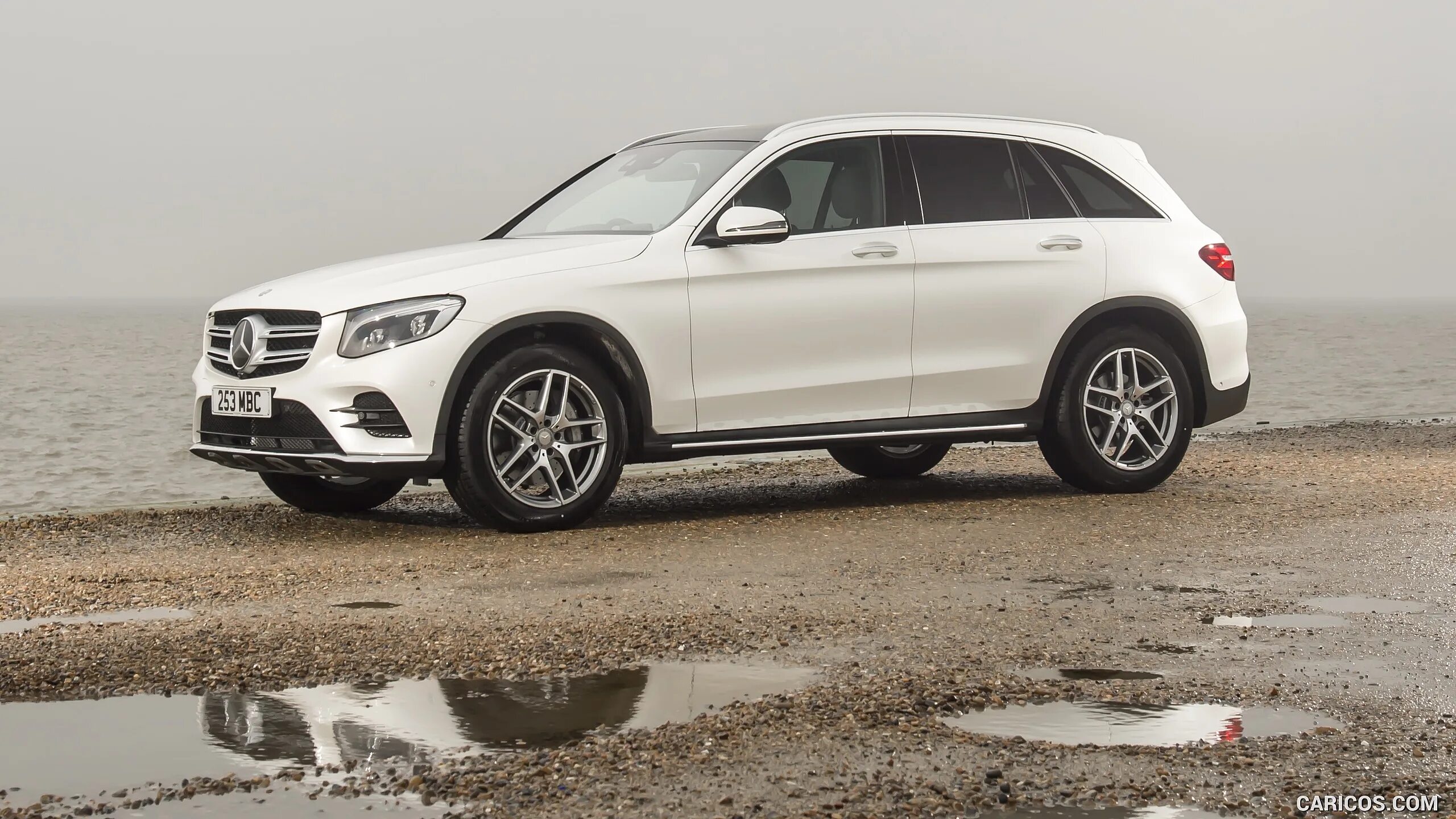 Glc 250 во владивостоке фото цены 2016 Mercedes-Benz GLC 250d 4MATIC AMG Line (UK-Spec) - Side Caricos