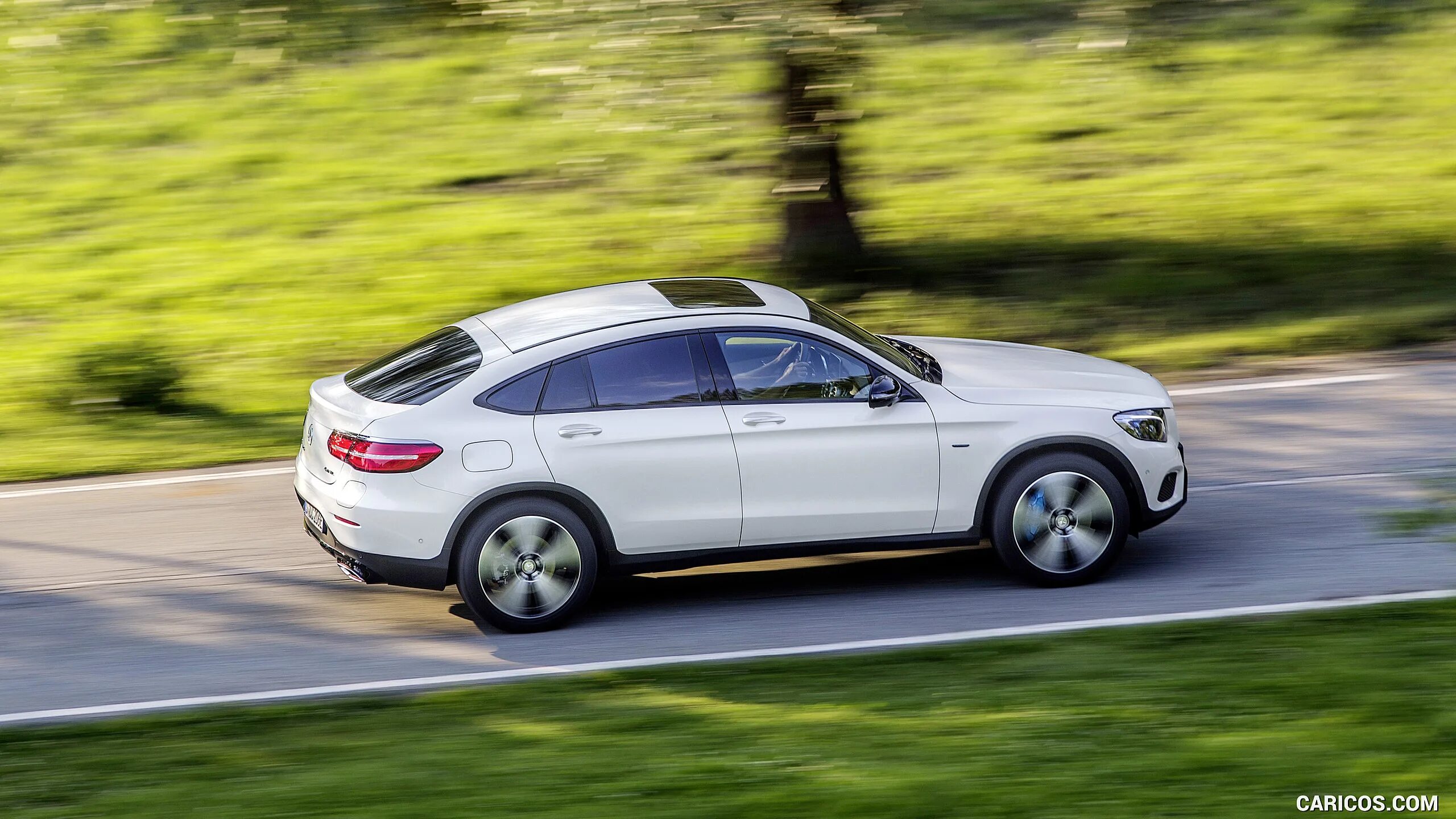 Glc купе фото 2017 Mercedes-Benz GLC 350 e Coupe Plug-in-Hybrid (Color: Diamond White) - Side 