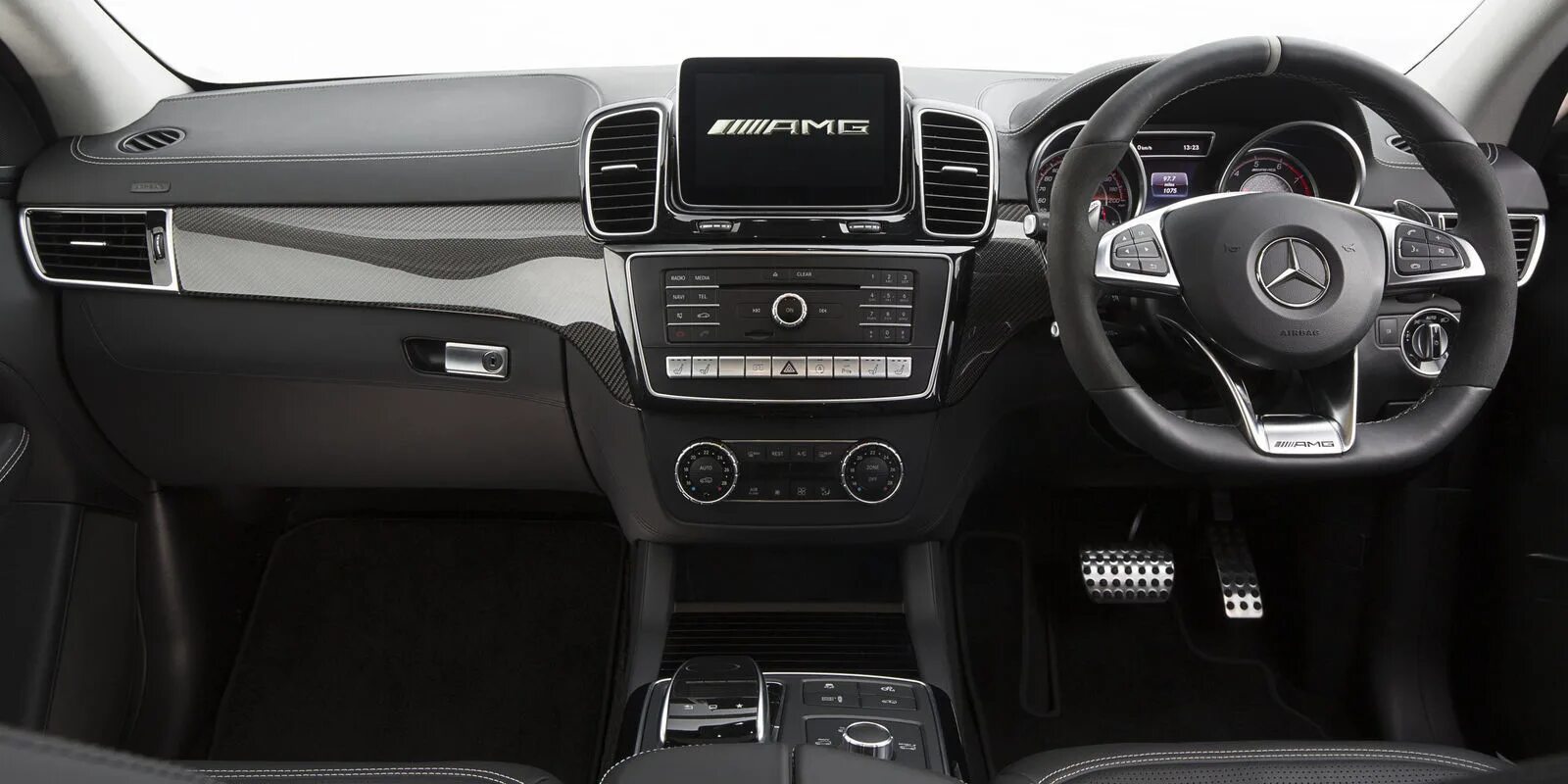 Gle фото салона Mercedes руль GLE AMG Edition - Mercedes-Benz Sprinter (2G), 2,2 л, 2015 года ак