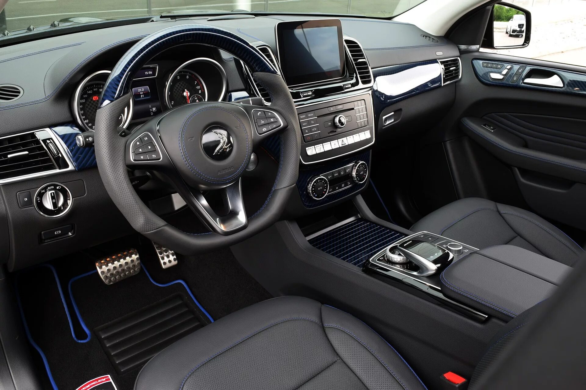 Gle фото салона Mercedes-AMG GLE Coupe 43 INFERNO - Deep Blue / TopCar design