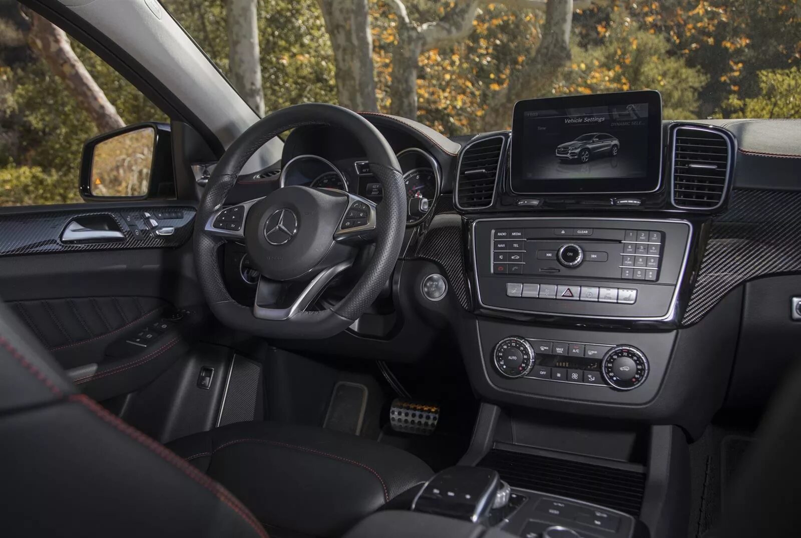 Gle фото салона 2018 Mercedes-Benz GLE Image. Photo 33 of 106