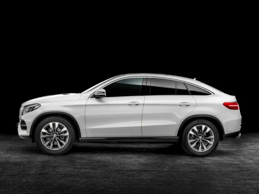 Gle купе фото Купить б/у Mercedes-Benz GLE Coupe I (C292) 400 3.0 AT (333 л.с.) 4WD бензин авт