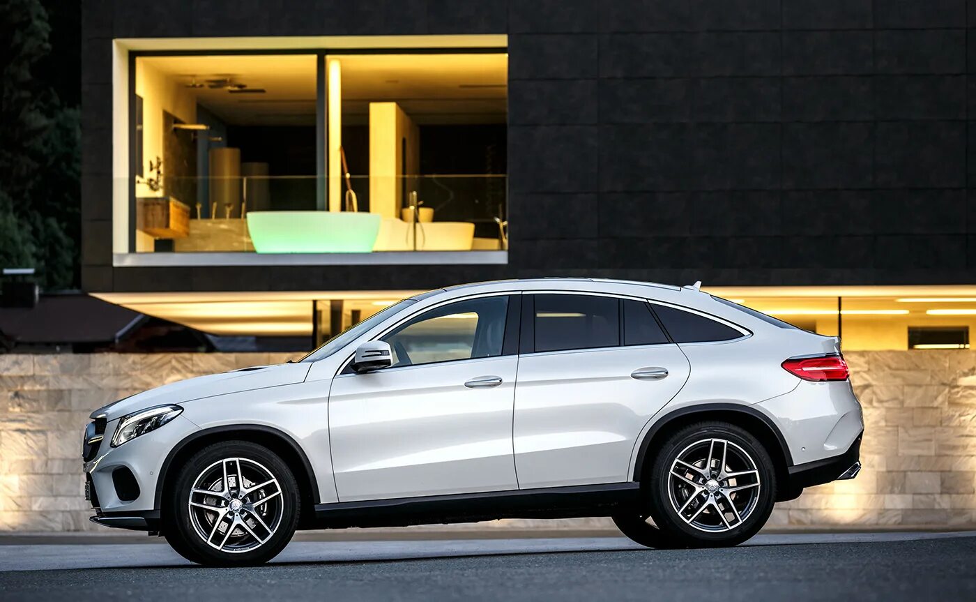 Gle купе фото Vehicle presentations on behalf of Mercedes-Benz AG (226) Images :: Behance
