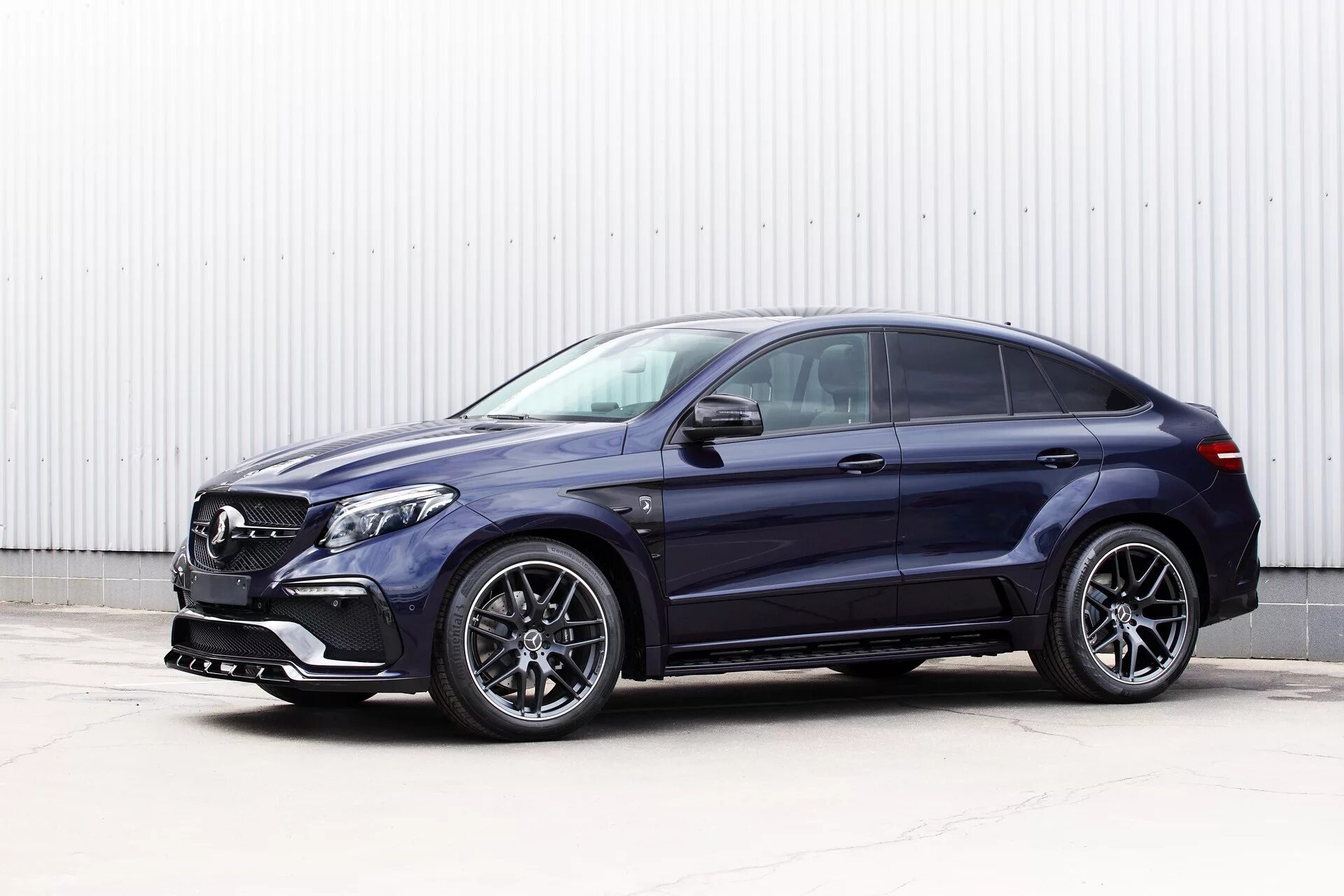 Gle купе фото Mercedes-Benz GLE Coupe 43 AMG INFERNO - Deep Blue / TopCar