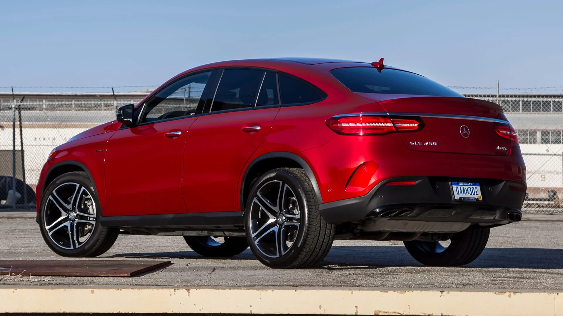 Gle купе фото 2016 Mercedes-Benz GLE 450 AMG Coupe Wallpapers SuperCars.net