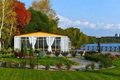 Glissando рощинская ул 69б екатеринбург фото Panorama: Glissando, hotel, Russia, Yekaterinburg, Roshchinskaya ulitsa, 69 - Ya