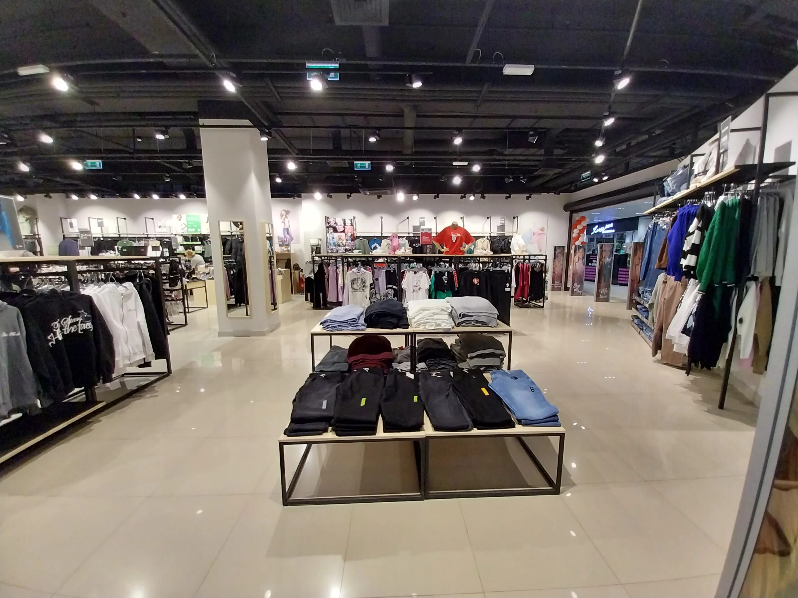 Gloria jeans ленинский просп 174п фото Магазин одежды ТВОЕ по адресу: Воронеж, Ленинский пр., д. 174П ( 2 этаж