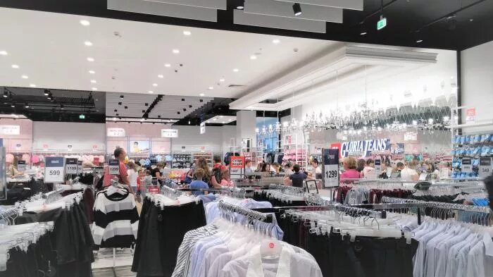 Gloria jeans ул генерала кузнецова 22 фото Магазин одежды Gloria Jeans - Котельники