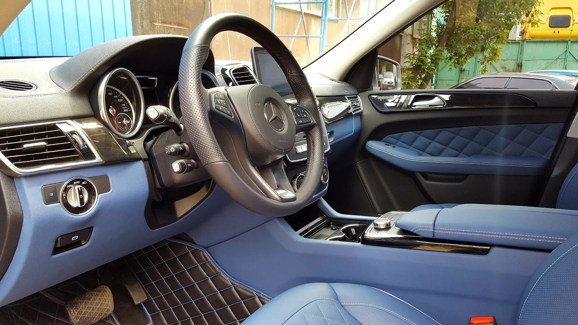 Gls 166 тюнинг салона Перетяжка салона в стиле Designo на Mercedes-Benz GLS - АМА-центр на DRIVE2