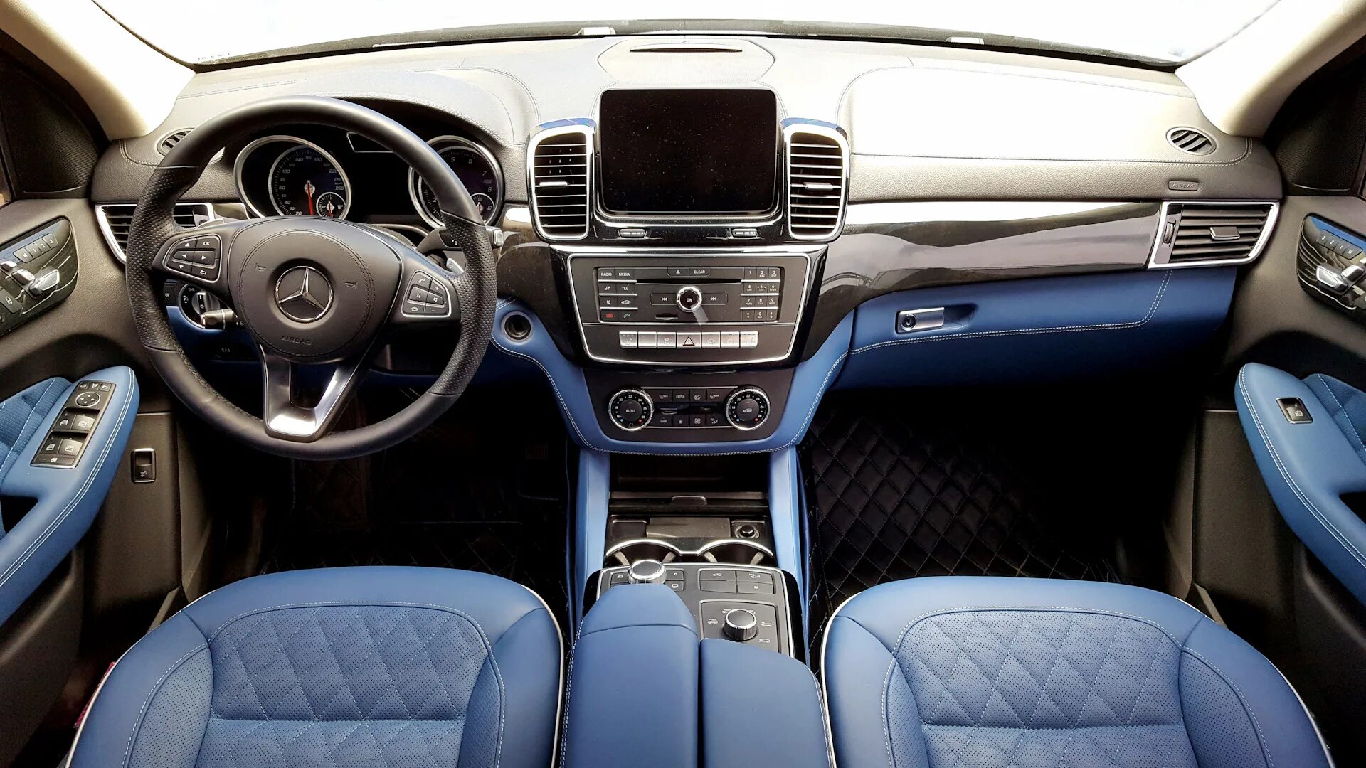 Gls 166 тюнинг салона Перетяжка салона в стиле Designo на Mercedes-Benz GLS - АМА-центр на DRIVE2