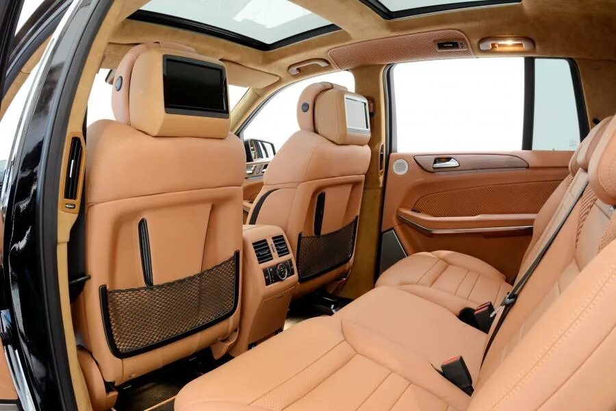 Gls 166 тюнинг салона Интерьер Mercedes-AMG GLS63 850 XL by Brabus в кузове X166 2016 года выпуска. Фо