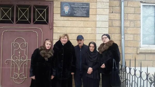 Glutenoff ул братьев нурбагандовых 2а махачкала фото Единороссы Каспийска навестили родителей Героя Россия Магомеда Нурбагандова в де