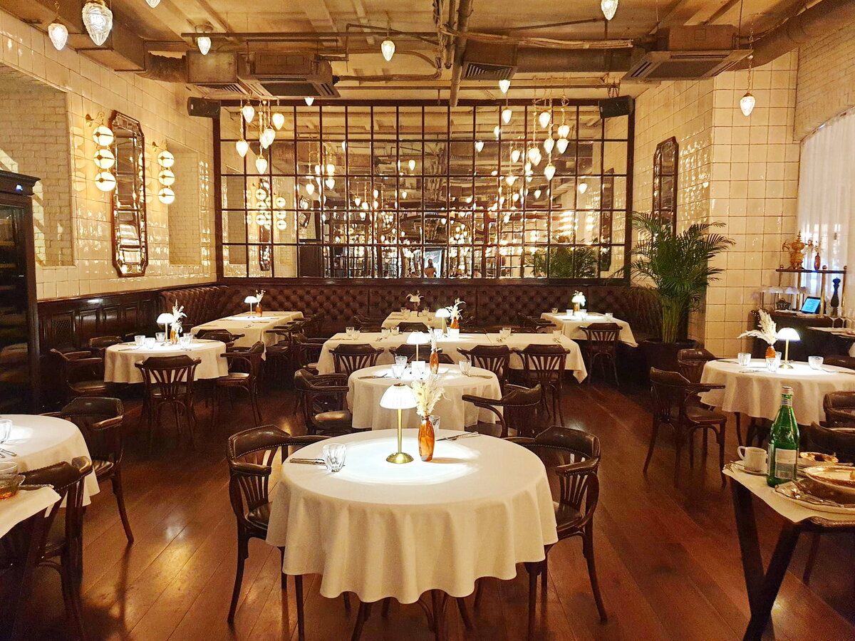 Go invest тверской бул 26 москва фото Чудесный французский ресторан "Шануар" на Тверском бульваре. Ужин за 12600 рубле