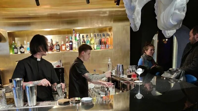 Gods ул рубинштейна 16 фото и видео Искусство, PR, кулинария, мракобесие и провокация: как все смешалось в кафе на Р