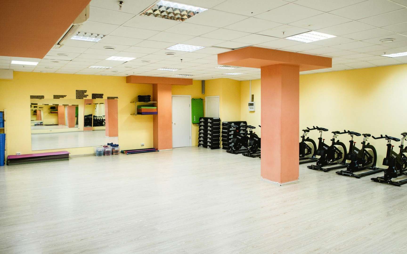 Gold fit ул героев россии 2 фото Фотографии Фитнес-клуб GOLD FIT - Екатеринбург, улица Маневровая, 9, 2 этаж - га