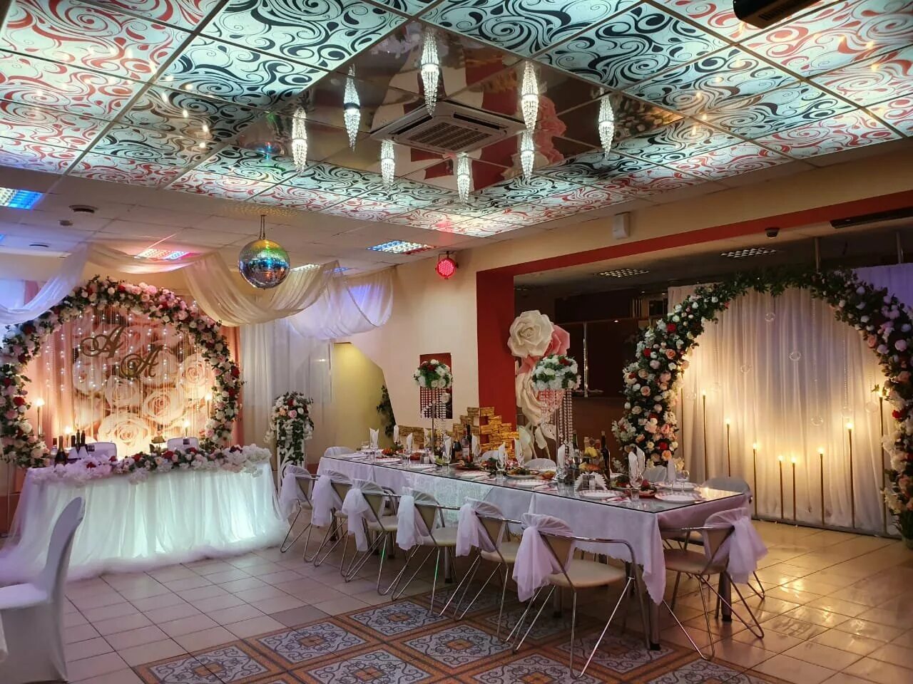 Golden life автозаводский просп 88 20 фото Фото: Винтаж, банкетный зал, Набережные Челны, 1-й комплекс, 9А - Яндекс Карты