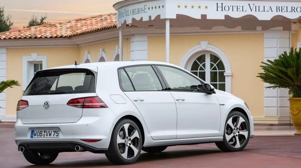 Golf 7 фото New car review: Volkswagen Golf GTI