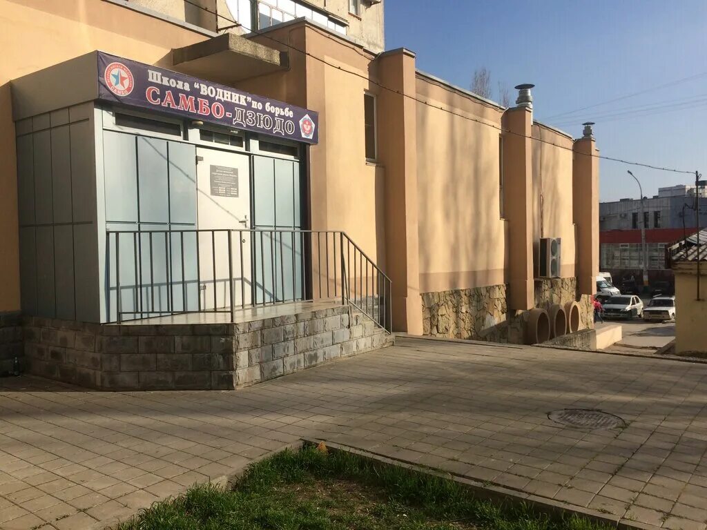 Good gym ул героев десантников 2 фото Водник, спортивная школа, ул. Героев Десантников, 81, Новороссийск - Яндекс Карт