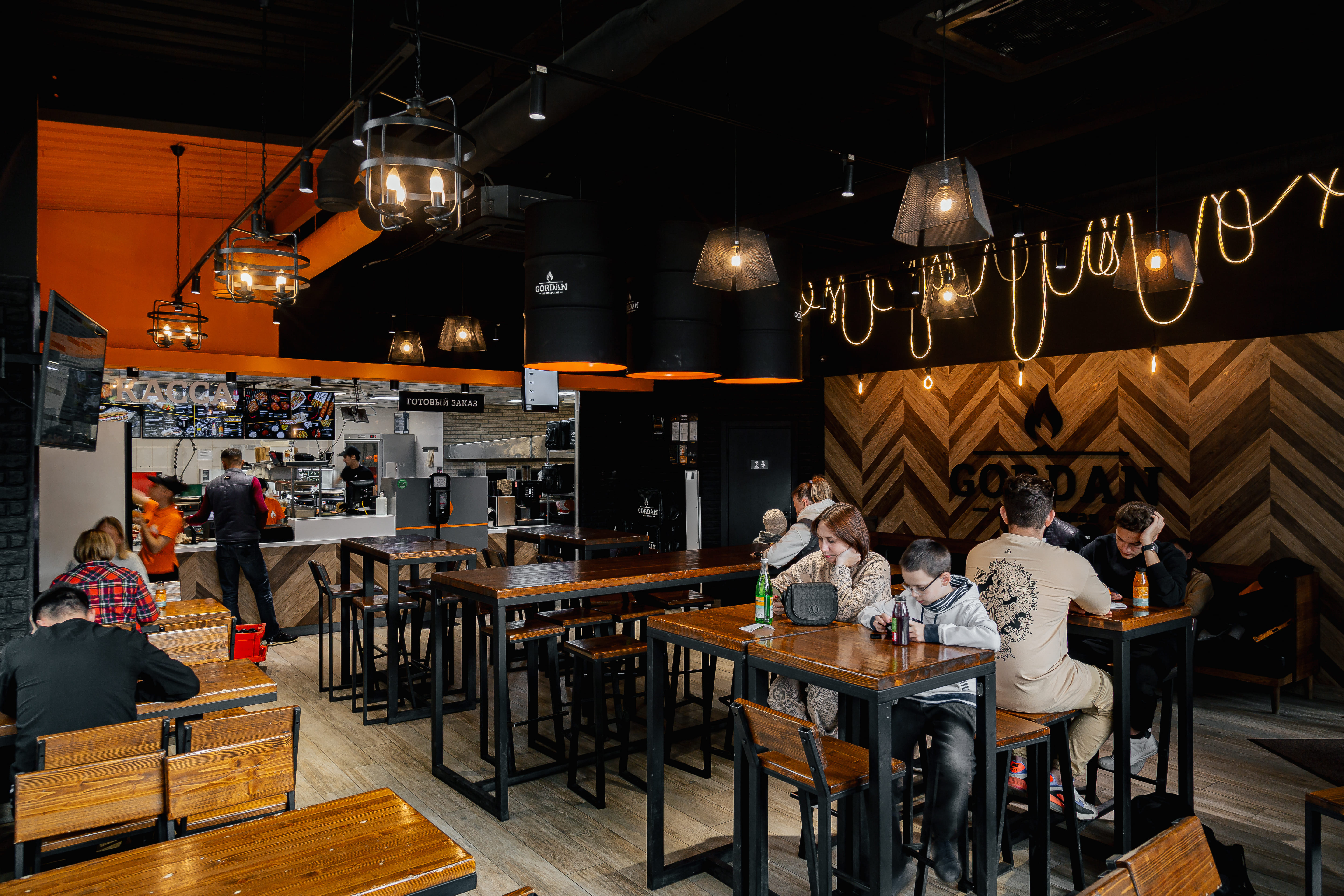 Gordan комсомольский просп 80г челябинск фото Photo: Gordan, fast food, Chelyabinsk, Komsomolskiy prospekt, 80Г - Yandex Maps