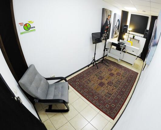 Gordey iron studio ул мира 4 фото Музыкальные классы на Улице 1905 года. Аренда Хендрикс Студио Улица 1905 года.