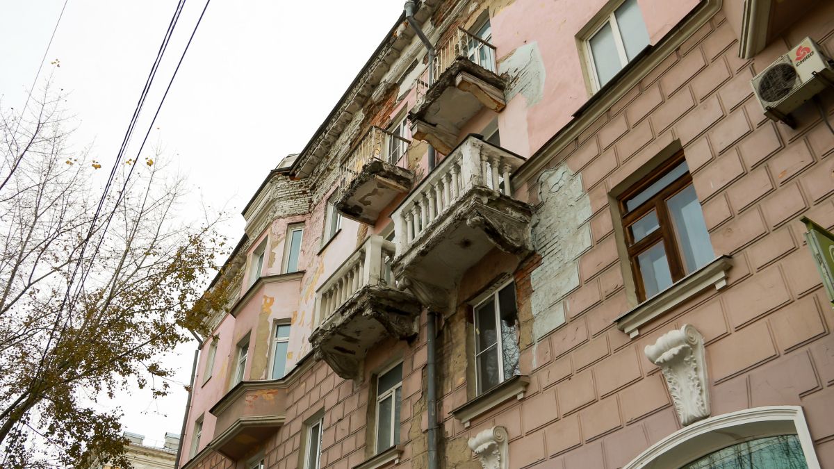 Gordost просп ленина 102в барнаул фото Невеселый ансамбль: что происходит со сталинской архитектурой в центре Барнаула.