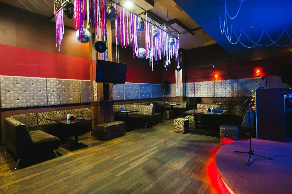 Gossip ул маршала чуйкова 4а фото Панорама: Karaoke Mania, караоке-клуб, Краснознаменская ул., 9, Волгоград - Янде