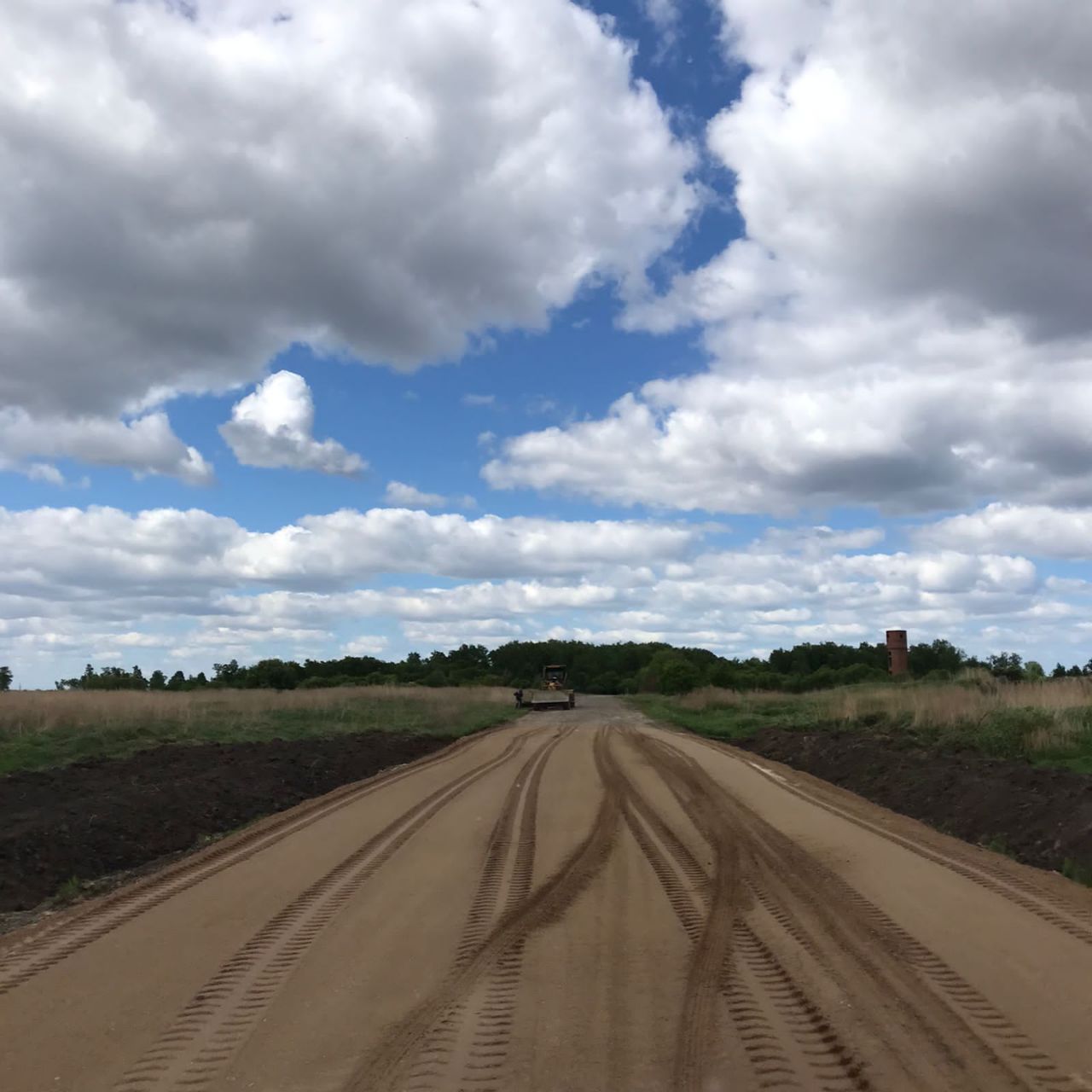 Gosть заречная дорога 21 фото Дорожники восстановили разбитый большегрузами проезд в Тамбовском районе