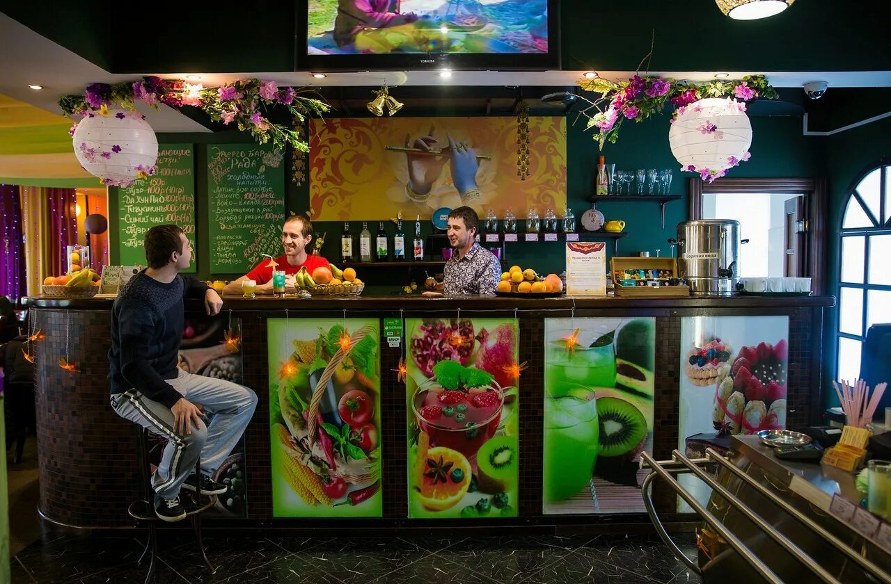 Govinda ул 10 лет октября 11 фото Новинки в эко-баре кафе "Говинда" - Кафе "Govinda"