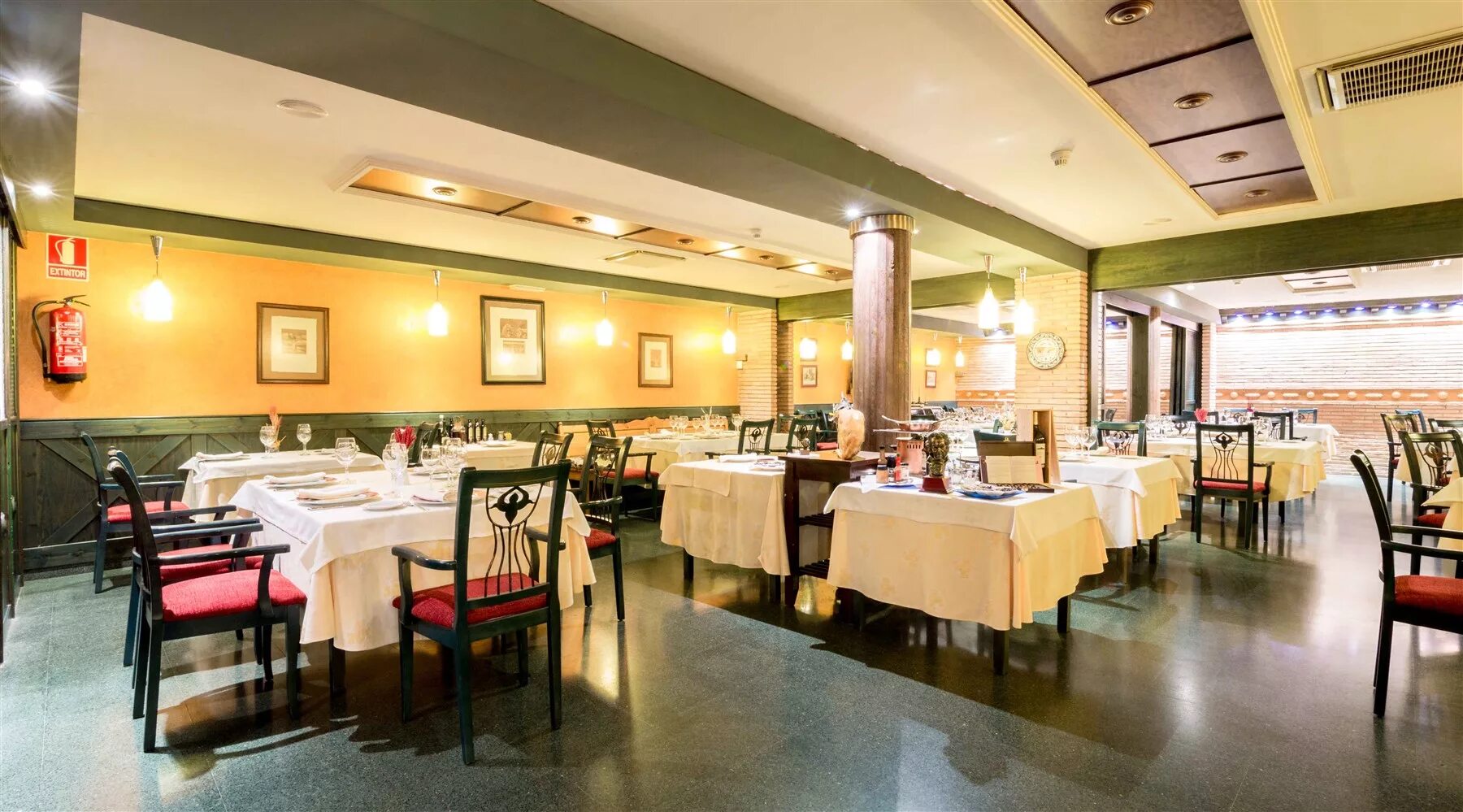 Goya ул симбирцева 2 волгоград фото Hotel El Patio :: Gallery