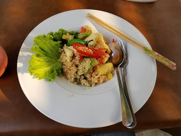 Goya ул симбирцева 2 волгоград фото Goya Cafe, 19/8 ท า ง ห ล ว ง ช น บ ท ต ำ บ ล เ ก า ะ ช า ง อ ำ เ