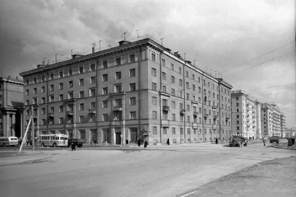 Gpoint studio октябрьская ул 6 фото Москва, улица Маршала Бирюзова. Фотографии было/стало 1948-2024 годов Михаил Гру