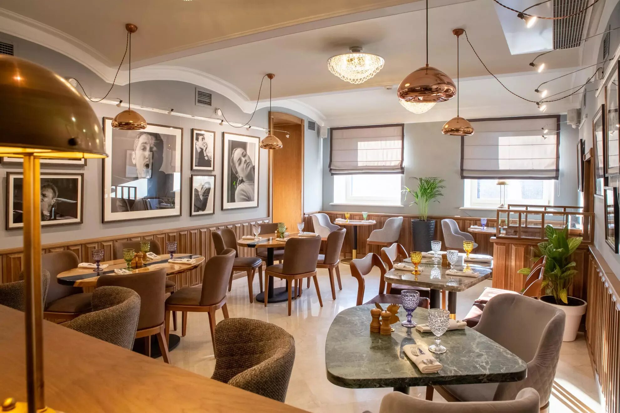 Grand cafe ул ленина 2 фото Заказать столик - Гранд кафе 12 / Grand Cafe 12 в Москве Бесплатно забронировать