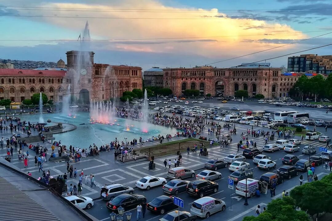 Grand ost площадь республики 1 ереван фото Ереван. Площадь Республики 2018 Моя Армения ВКонтакте