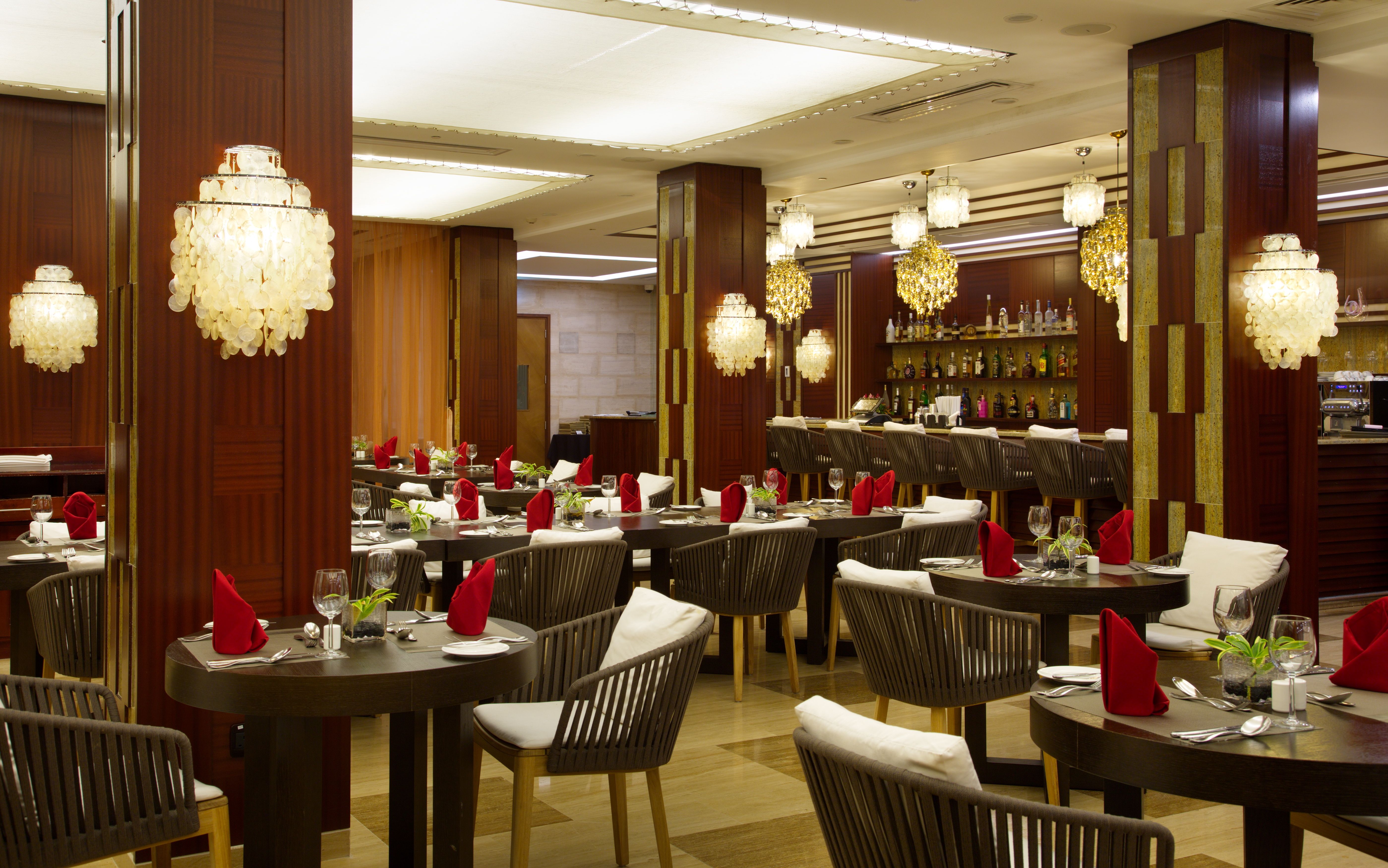 Grand savoy первомайская ул 57 фото The bar awaits! What are you drinking tonight? Savoy, Resort spa, Live counter