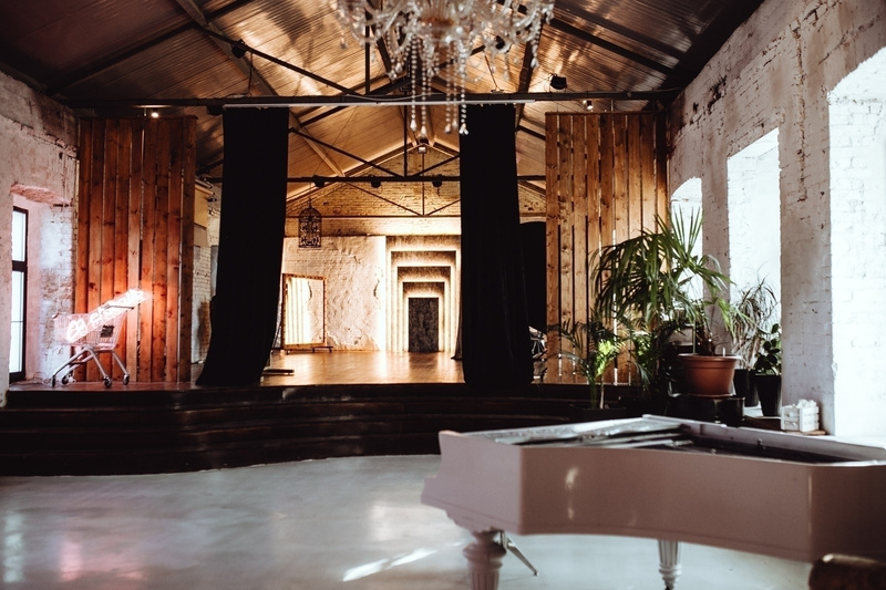 Grange 2.0 советская ул 11 1 фото Фотостудии с роялем в Туле Аренда фотостудий на Photoplace