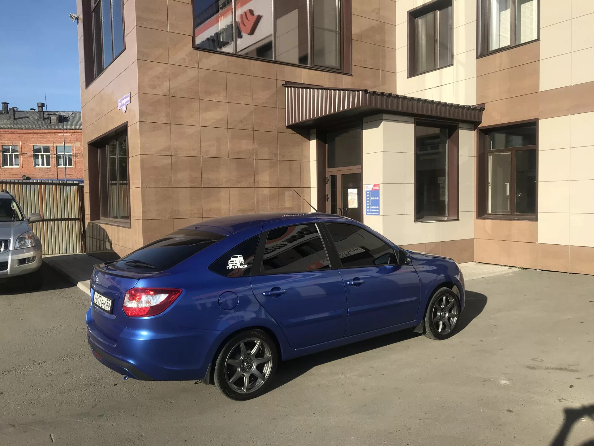 Granta первомайская ул 16 фото ВСМПО Веста R16 - Lada Гранта Лифтбек (2-е поколение), 1,6 л, 2018 года колёсные