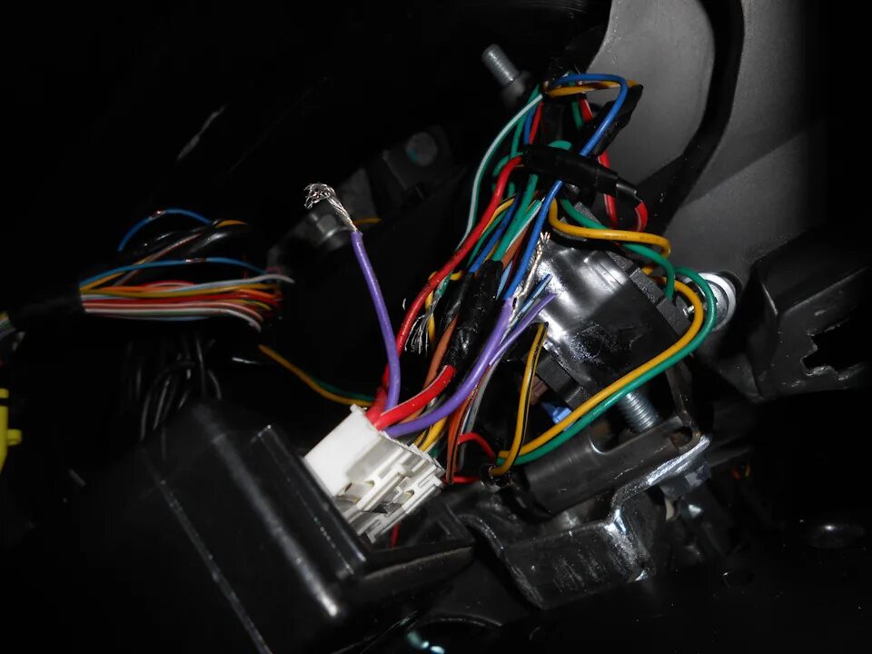 Granta точки подключения Подключение сигнализации на поворотники - Lada Гранта лифтбек, 1,6 л, 2015 года 