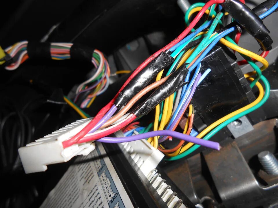 Granta точки подключения сигнализации Подключение сигнализации на поворотники - Lada Гранта лифтбек, 1,6 л, 2015 года 