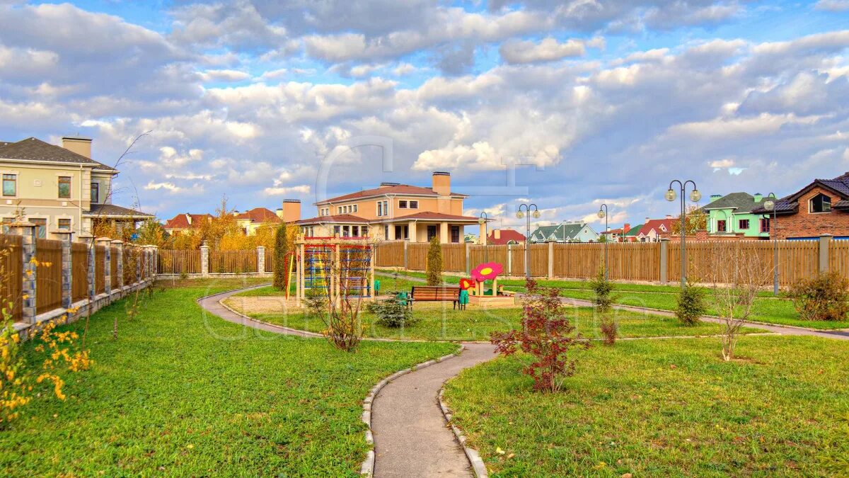 Green hill лисичанская ул 78 пермь фото Купить дом или коттедж в Грин Хилл, официальный сайт, продажа особняков в КП Гри