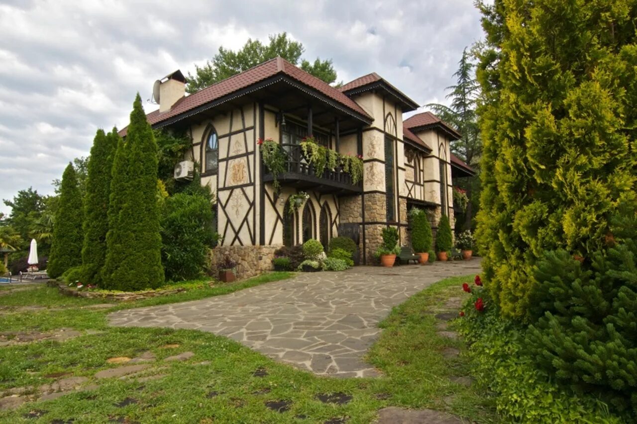 Green hill лисичанская ул 78 пермь фото Грин-Хилл - коттедж в Адлере