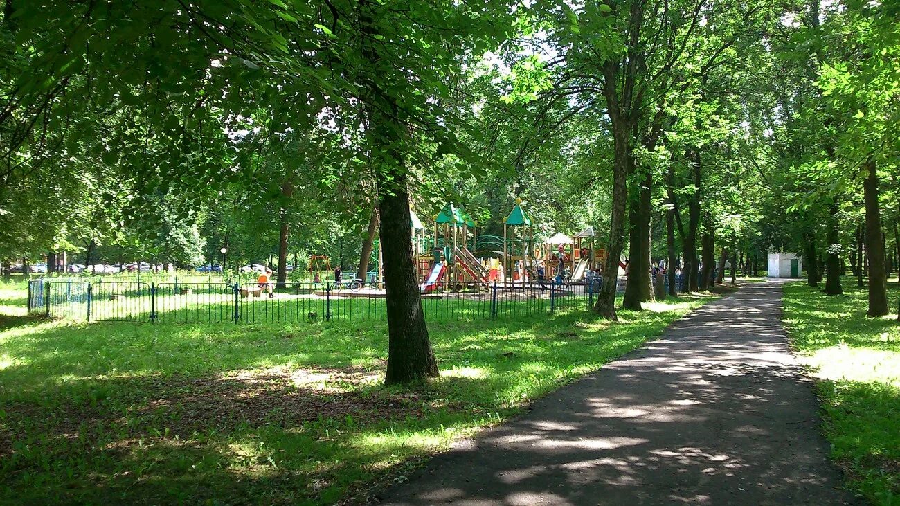 Green park ярославль ул клубная фото Парк "Юбилейный" в Ярославле