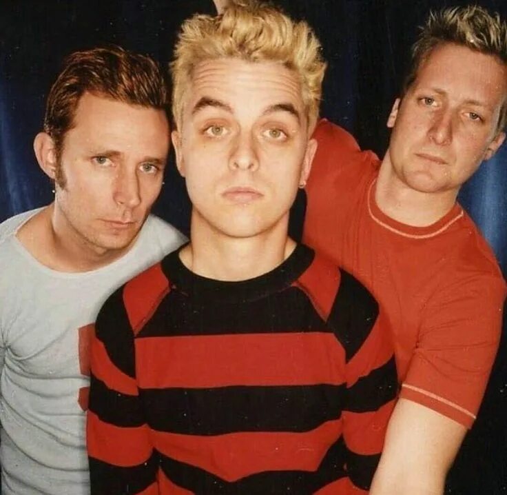 Greenday 4 поселок спартак фото Pin by Natalia Winchester on Green Day Billie green day, Billie joe armstrong, G