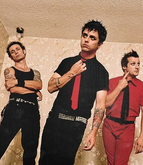 Greenday 4 поселок спартак фото greenday Green day billie joe, Green day, Billie green day