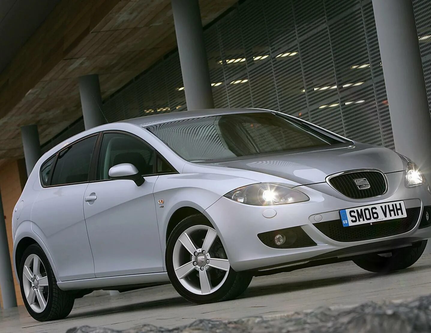 Grei leon пролетарская ул 17а фото Seat Leon Photos and Specs. Photo: Leon Seat parts and 14 perfect photos of Seat