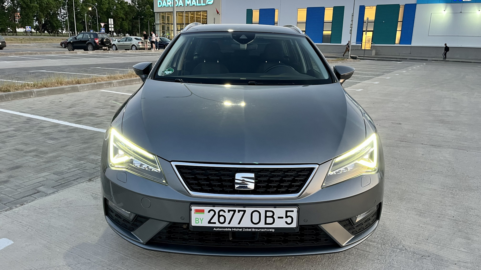 Grei leon пролетарская ул 17а фото SEAT Leon (Mk III) 1.6 дизельный 2018 Grey на DRIVE2