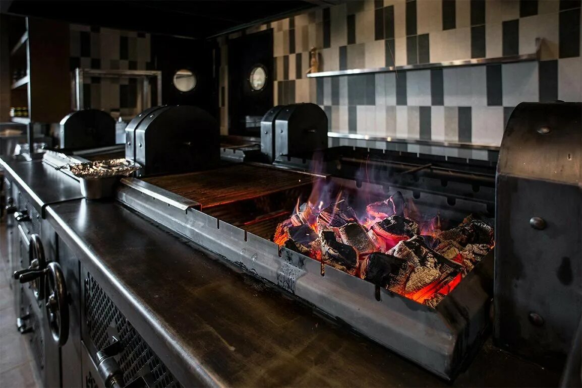 Grill центральная площадь 6 фото Изготовление вытяжных зонтов для мангалов в Москве: 48 исполнителей с отзывами и