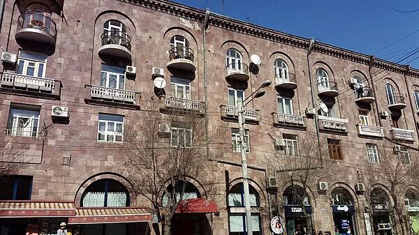 Grillian ул туманяна 32 14 фото Улица Туманяна (Ереван) - Википедия