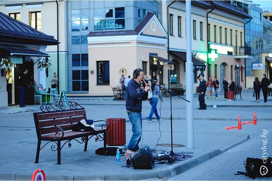Groshi зыбицкая ул 6 минск фото Лучший уличный музыкант Минска: "На Зыбицкой за 3 часа больше миллиона заработал