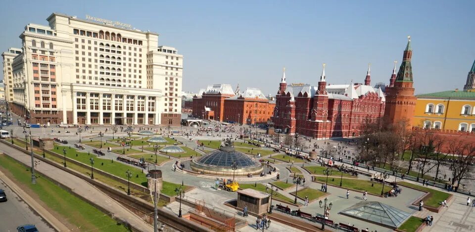 Guess москва манежная площадь фото Андрей Бочкарёв: Одобрен проект капитального ремонта фонтана "Часы мира" на Мане